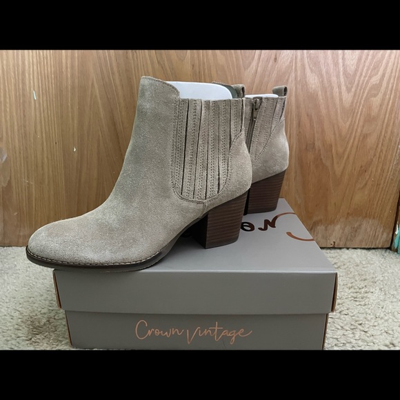 Never worn Crown Vintage Cindy Bootie in fresh stone - Picture 4 of 4